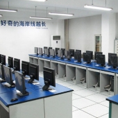济南外国语学校校园风采微机室7.jpg